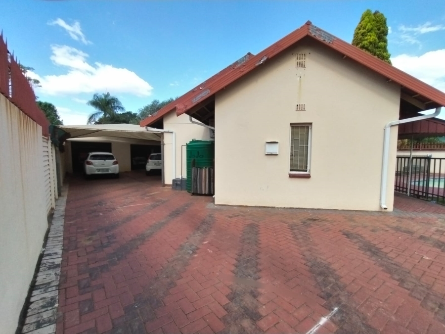 3 Bedroom Property for Sale in Geelhoutpark North West